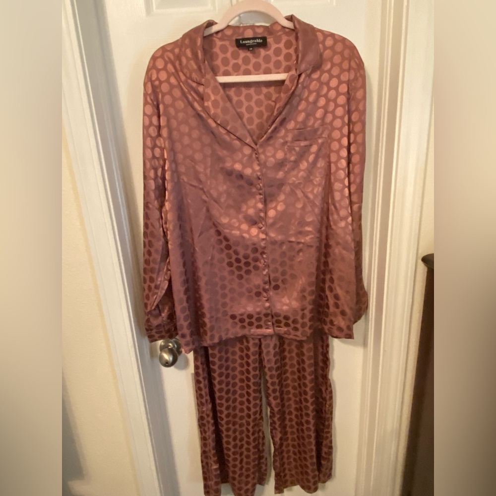 Satin pijamas set